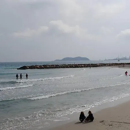 Superbe Studio Centre Et Parking En De Standing * La Ciotat